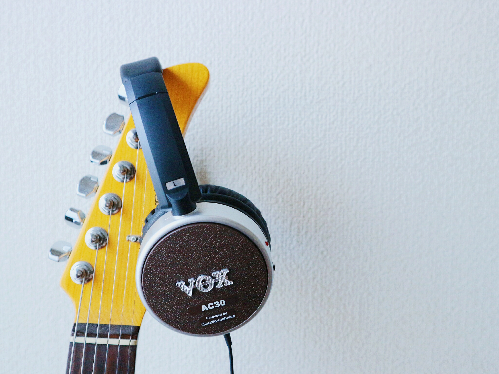 アパートでも音漏れを気にせずエレキギターを弾くためのアイテム